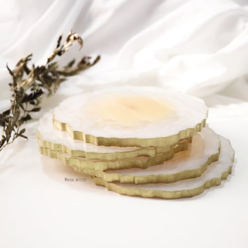 white & gold geode كوستر