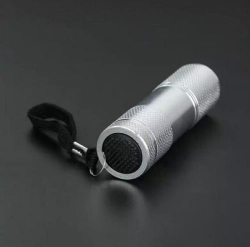 مصباح LED اشعة فوق البنفسجية