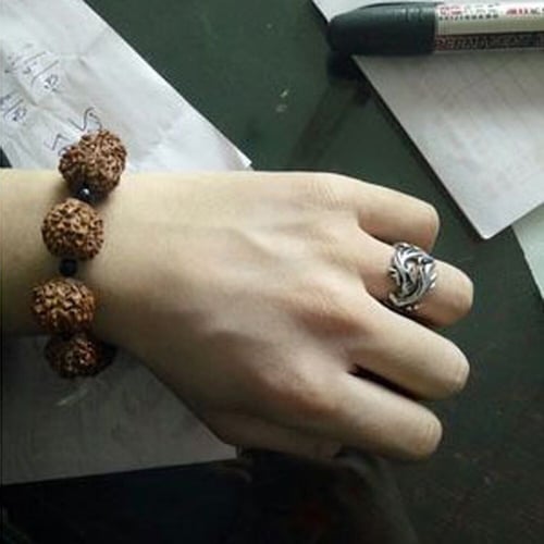 خاتم معدني على شكل تنين