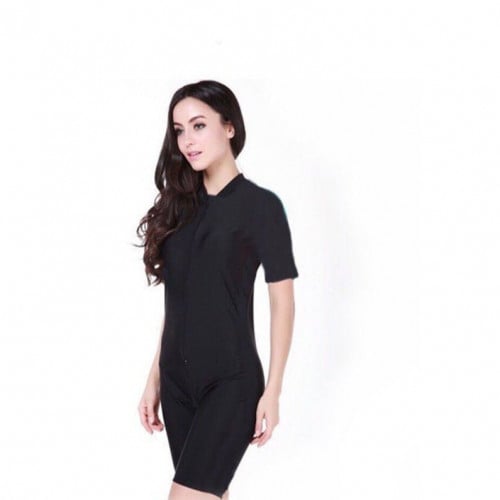 بدلة سباحة نسائية