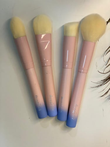 فرش مكياج ب اربعه اشكال