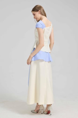 طقم بلوزه وتنورة سماوي وبيج