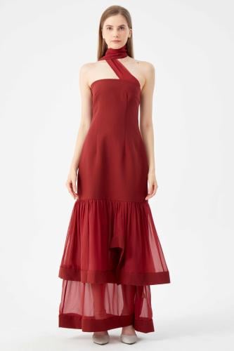 فستان احمر طويل