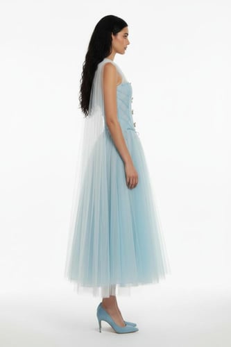 فستان سماوي لامع