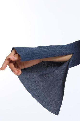 فستان ازرق طويل اكمام طويله