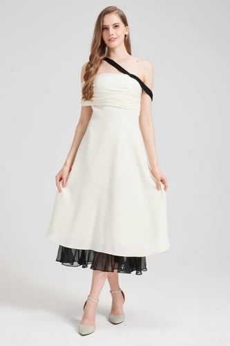 فستان اوف وايت مع اسود