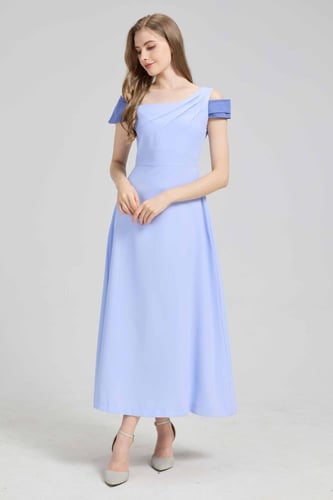 فستان سماوي طويل