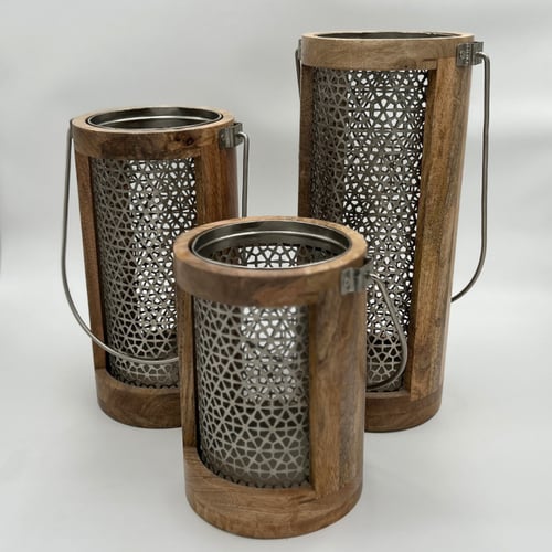 شمعدان خشبي فاخر بلمسات فضية منقوشة – 3 مقاسات