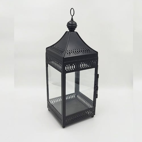 شمعدان أسود فاخر بتصميم مربع وهرمي أنيق