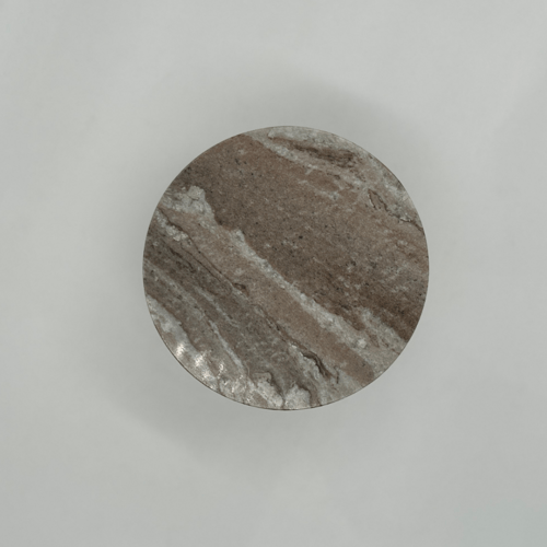 ستاند كيك رخامي بقاعدة ذهبية – إضافة فاخرة لضيافتك