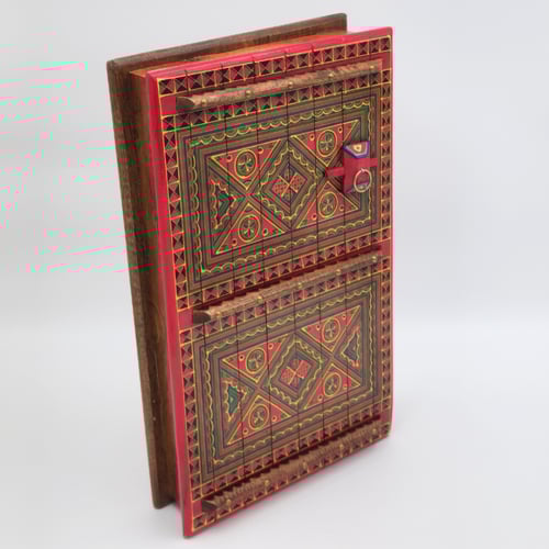 صندوق خشبي تراثي كلاسيك على شكل باب نجدي باللون ال...