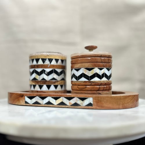 طقم مبخره وعلبه بخور مع صينيه خشب طبيعي وصدف أبيض...