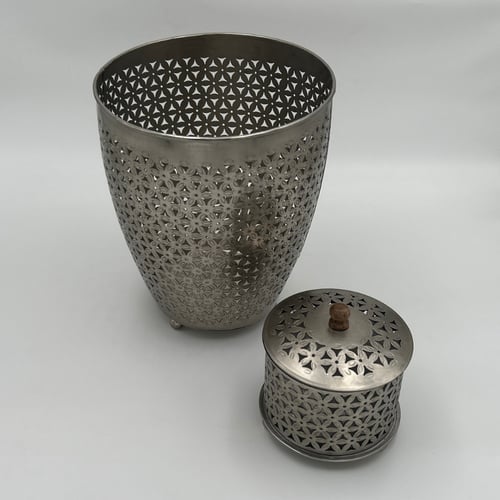 سلة مهملات نيو كلاسيك – ستيل فضي بنقوش فاخرة