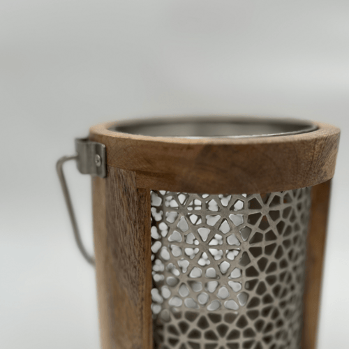 شمعدان خشبي فاخر بلمسات فضية منقوشة – 3 مقاسات