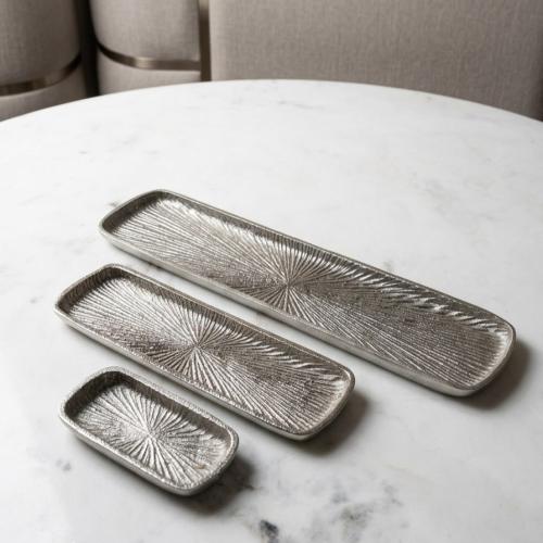 طقم صواني "لينير" النحيفة للتقديمات الفاخرة فضي -...