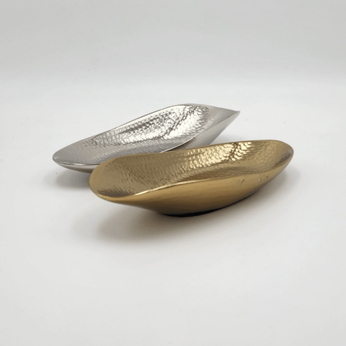 صحن تقديم ذهبي فاخر بتصميم عصري