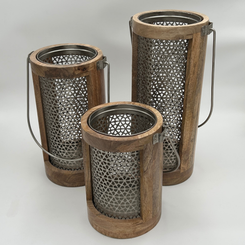 شمعدان خشبي فاخر بلمسات فضية منقوشة – 3 مقاسات