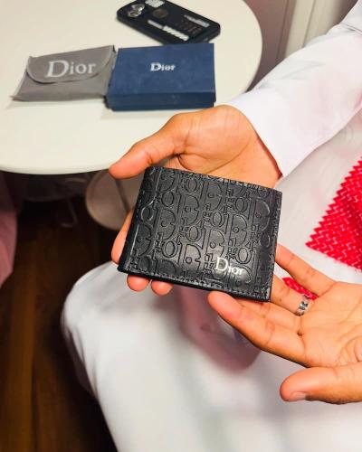 محفظة رجالية ماركة ديور 2025