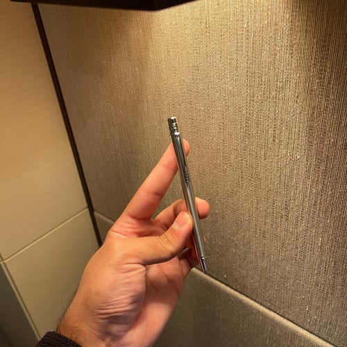 قلم كارتير الانيق