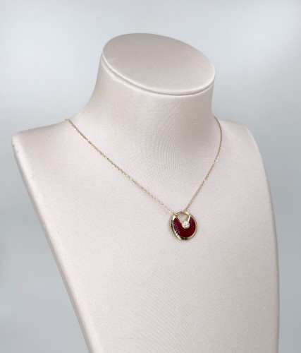 عقد تصميم عالمي مع حجر لون احمر-عيار 18