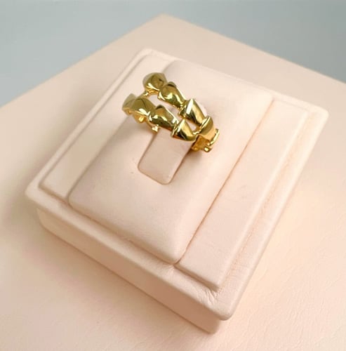 خاتم من التصاميم العالمية-عيار 18