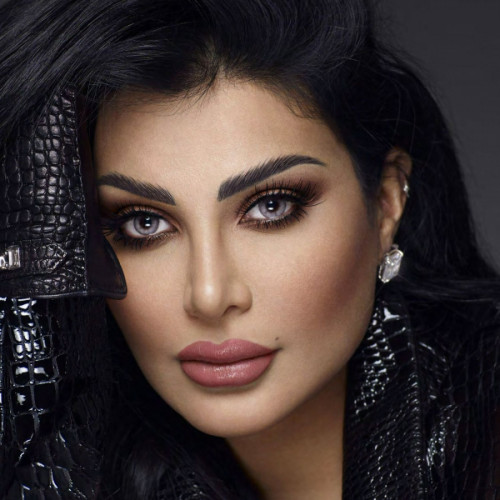 عدسات امارا اشواريا Amara Ashwarya