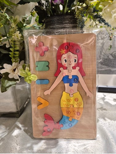 تركيبات خشبية منوعة مع حلويات