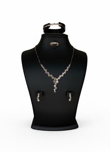 طقم ذهب عيار 18