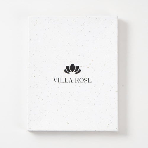 شماغ فيلا روز أبيض كلاسيك انجليزي اصدار 2025