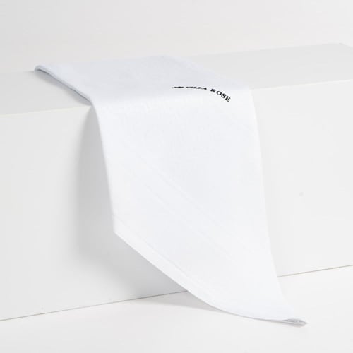 شماغ فيلا روز أبيض كلاسيك انجليزي اصدار 2025