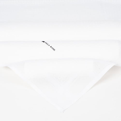 شماغ فيلا روز أبيض كلاسيك انجليزي اصدار 2025