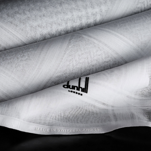 شماغ دنهل أبيض كلاسيك آخر إصدار