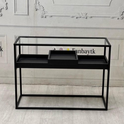 مدخل كونسول أسود أنيق