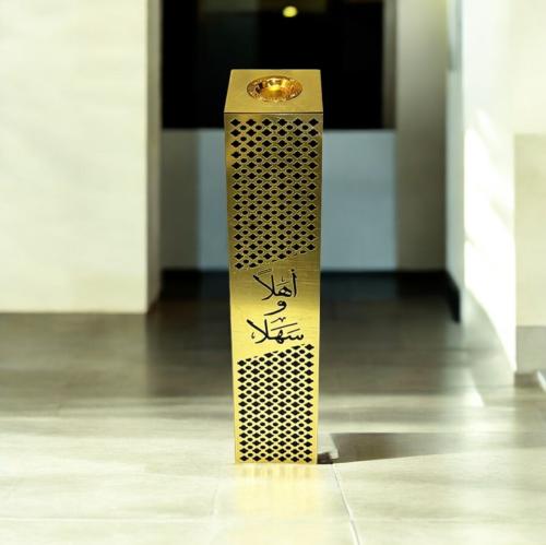 مبخرة اكريلك ذهبي 4 أوجة