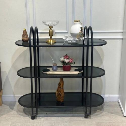 عربية تقديم 3 دور زجاج اسود