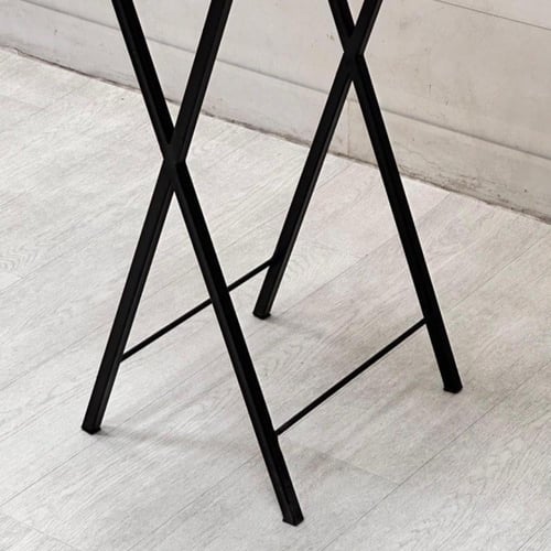 ستاند تقديم مزين بعبارة ( على جية الطيب تباشر مجال...