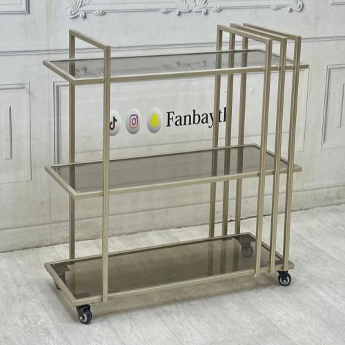 عربية تقديم ضيافة شمباني