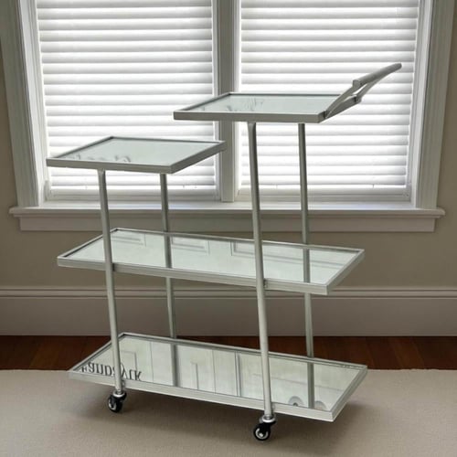 ترولي/ تقديم ٤ دور فضي