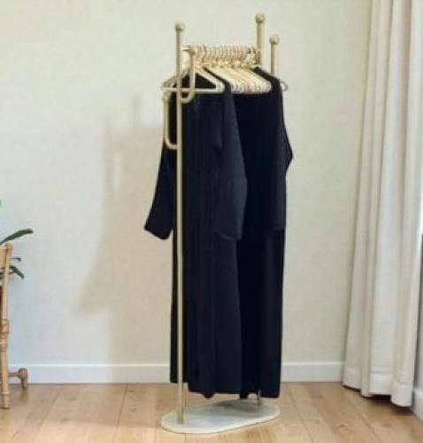 علاق ملابس بقاعدة بديل رخام بارتفاع 170 سم