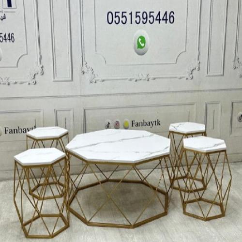 طقم طاولات متداخلة لون ذهبي 5 قطع بسطح شبيه الرخام
