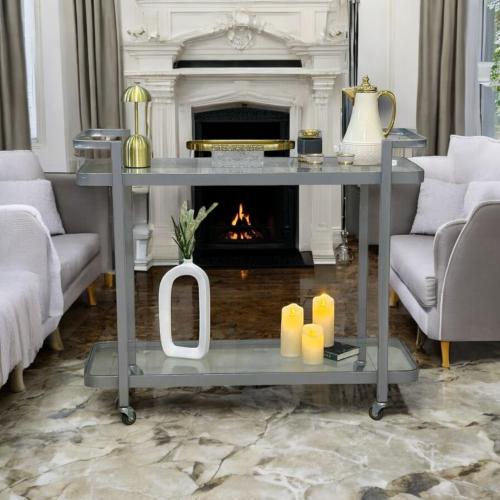 عربية تقديم دورين فضي زجاج شفاف