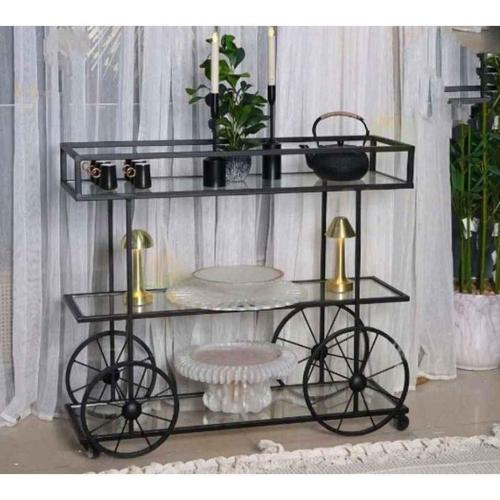 عربيه اسود بديكور عجلات