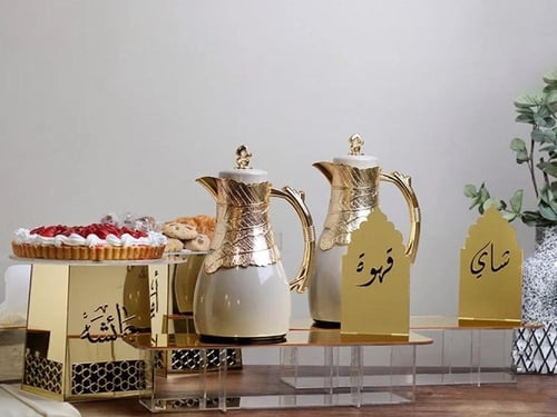 عرض الضيافة جولدن ( 4 حلا وقهوة + علبة مناديل )