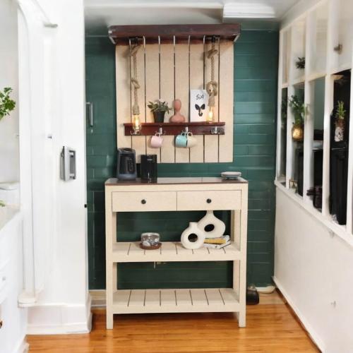 ركن كوفي مع رفوف