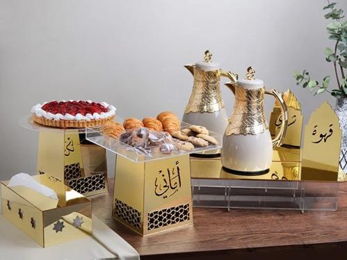 عرض الضيافة جولدن ( 4 حلا وقهوة + علبة مناديل )