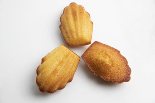 مادلين كيك (12) قطعة