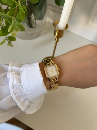 ساعة نسائية دي كابري - 2172