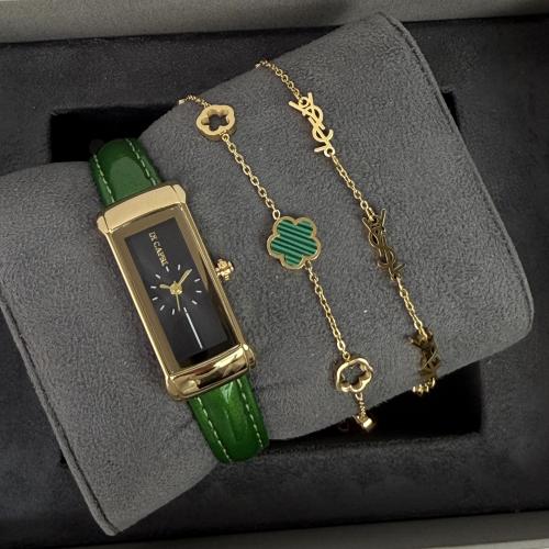 طقم نسائي بميناء حزام اخضر مينااسود DI2101