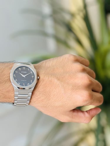 دي كابري رجالي عربي رمادي غامق - DI77302