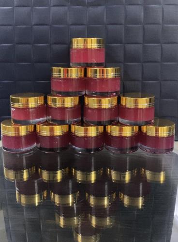 خمرية لمسه حرير الامركية علبه مقاس 30 جرام درزن